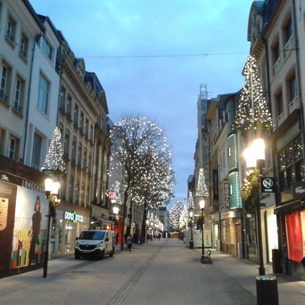 5. Ébred a város egy decemberi hajnalon
